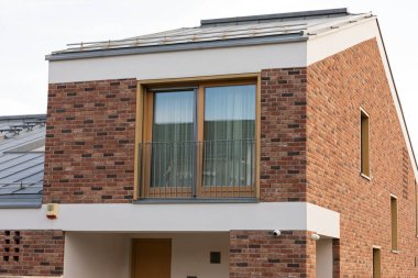 Açık alan bina yapım aşamasında yeni ev resmi