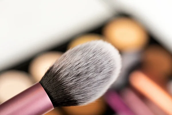 Image Rapprochée Des Produits Accessoires Maquillage Palette Contours Pinceaux Sur — Photo