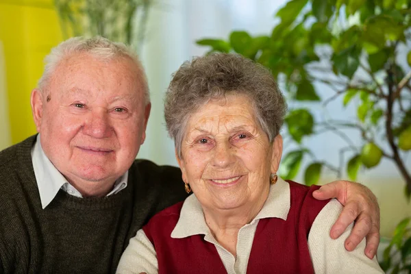 Picture Joyful Happy Elderly Couple Home — Stock Photo, Image