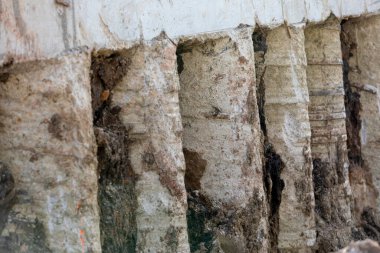 Temel için beton sütun yapısı 