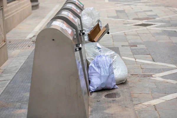 Close Picture Trash Bin Full Garbage Streets Malaga Downtown — Stock Photo, Image