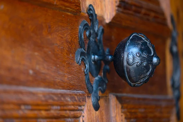 Деревянная Дверь Ручкой Ручкой Нержавеющей Двери — стоковое фото