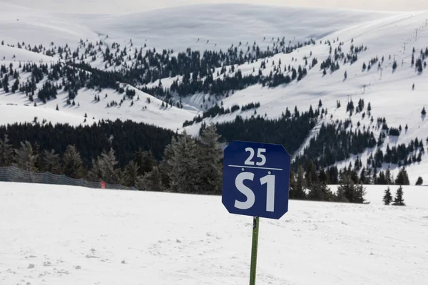 Picture Blue Ski Slope Sign — Stockfoto