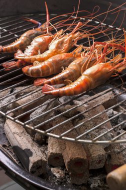 Barbekü ızgara karides