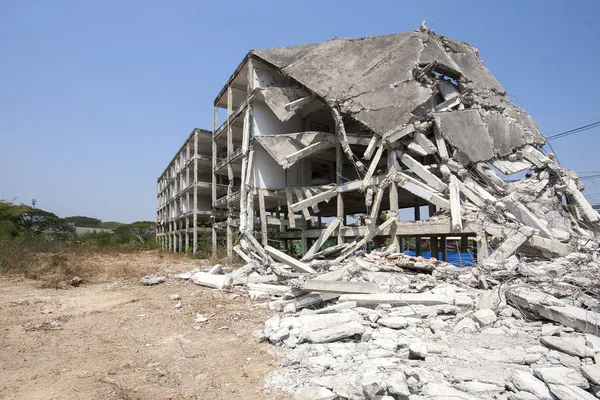 Vernietigen van gebouw — Stockfoto