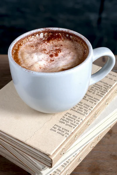 Kaffee im Tagebuch — Stockfoto