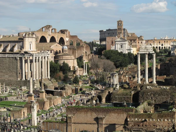 Foro Romano и Колизей на заднем плане — стоковое фото