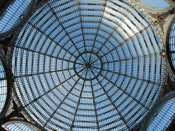 Teto de Galleria Umberto I em Nápoles. Itália — Fotografia de Stock