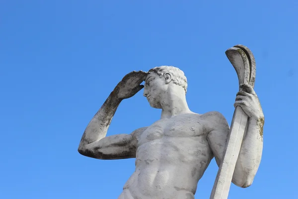 Olympische Sportstatue - Ski — Stockfoto