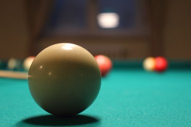 Bilardo - bilardo topları ve gölgeler