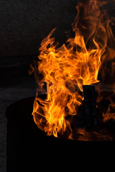 Summer Time Activity Small Bonfire Burning Outdoors Close Shot — Stock Photo, Image