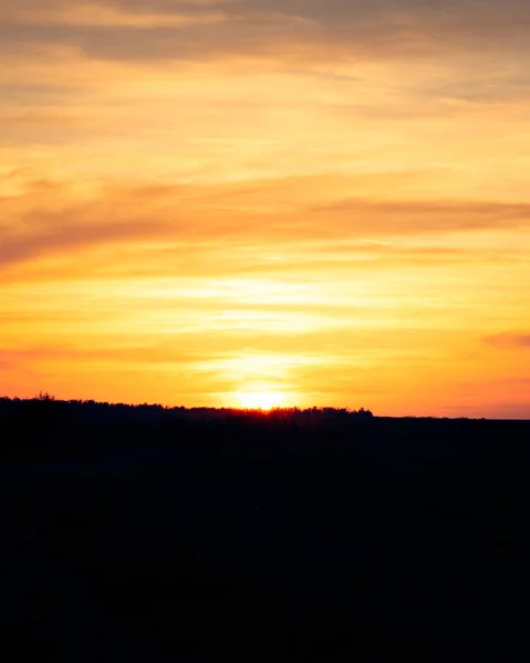 Pôr Sol Sobre Campo Húngaro Pintando Céu Roxo Laranja — Fotografia de Stock