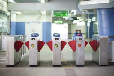 Metro kapısı