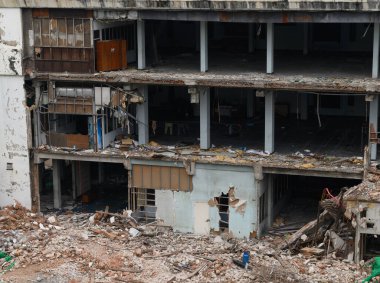 Yıkılan binanın yapısının arka planı