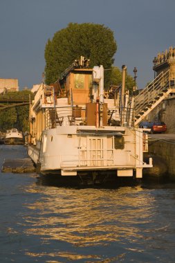 Paris ve seine Nehri