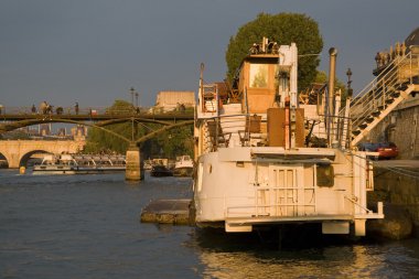 Paris ve seine Nehri