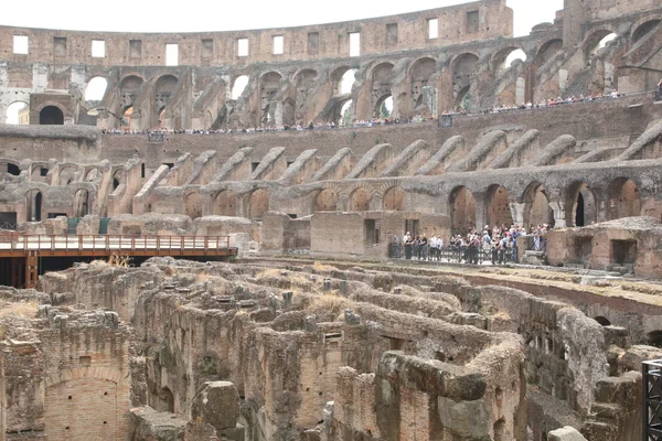 Colosseum i Rom, Italien - berömda resmål — Stockfoto