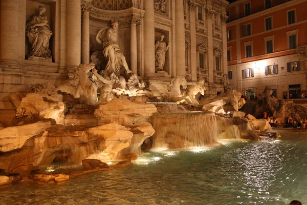 Fontana di Trevi - Рим — стокове фото