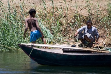 Nil Nehri üzerinde yaşam