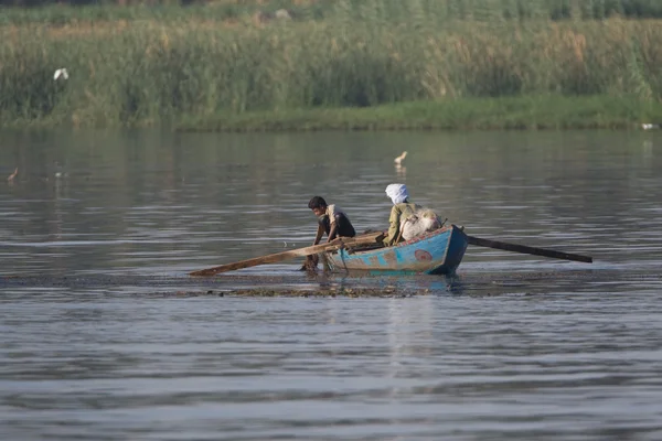 Nil Nehri üzerinde yaşam — Stok fotoğraf