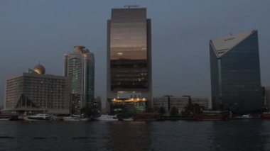 dubai creek tekne gördüm