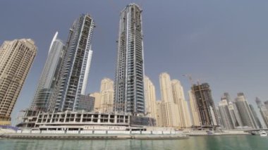 dubai marina tekne gördüm