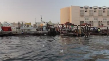Dubai creek akşam