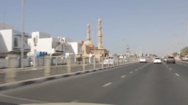 dubai şehir arabasından gördüm