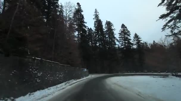 Camino de montaña en invierno — Vídeos de Stock