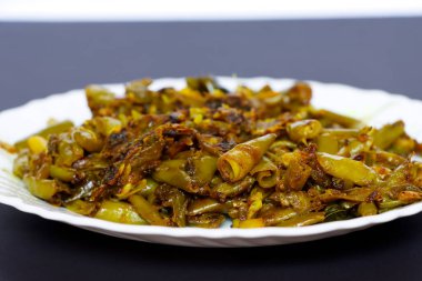 Kerala Biçimli Görüntü Beyaz Tabakta Thoran