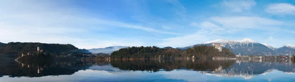 Panorama över sjön — Stockfoto