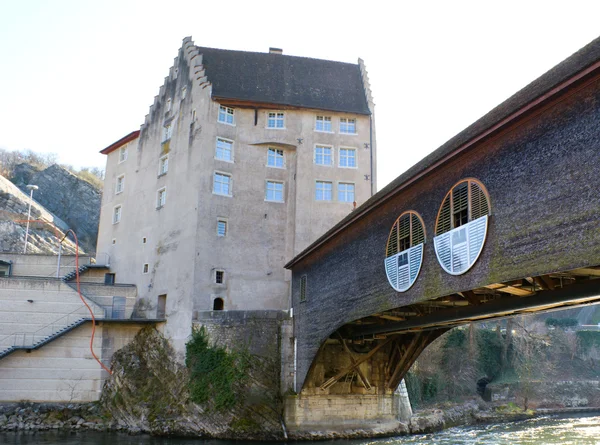 De middeleeuwse brug — Stockfoto