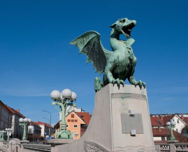 Dragon Köprüsü