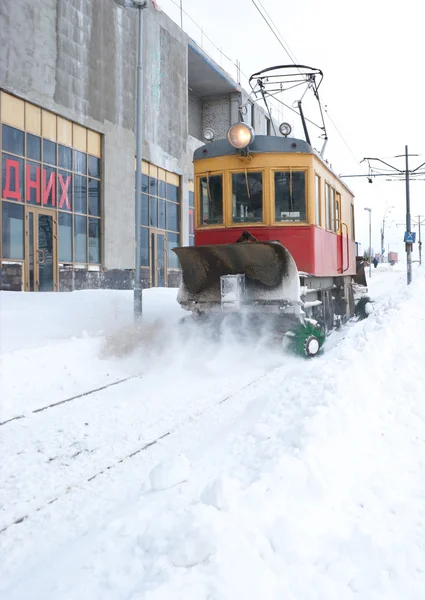 the snow removal tram
