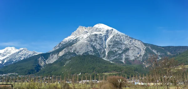 Gran montaña blanca —  Fotos de Stock