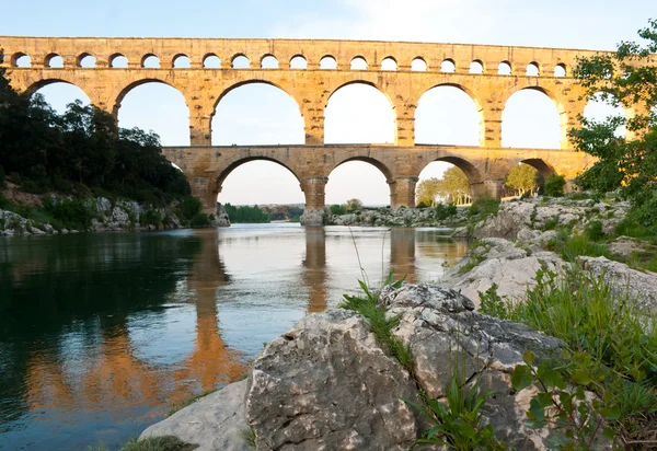 Gardon Nehri bankalar — Stok fotoğraf