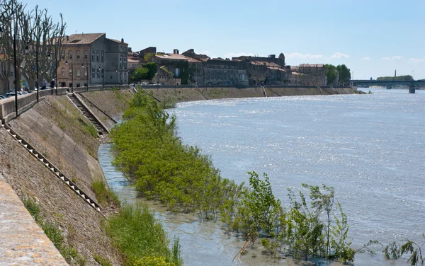 The embankment of Arles — Stock Photo, Image