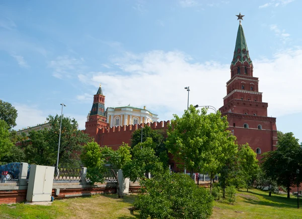 The Moscow Kremlin from the garden — Stock Photo, Image