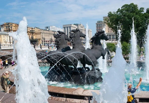 The fountain with horses — Stock Photo, Image