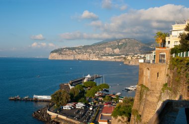 Sorrento yüksek kayalar