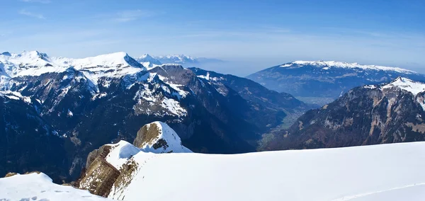 Alperna i dimma — Stockfoto