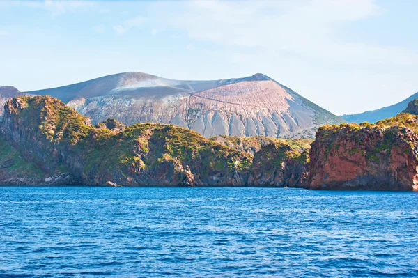 The stratovolcano — Stock Photo, Image