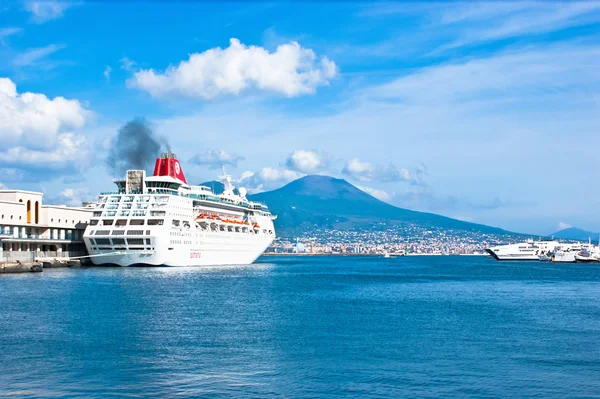 The cruise ship — Stock Photo, Image