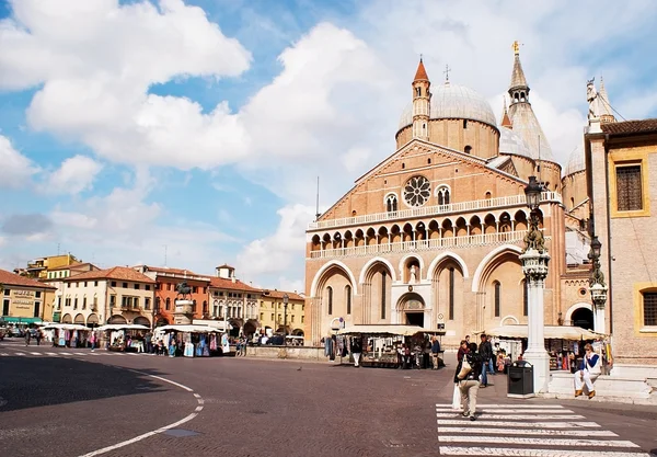 A famosa catedral — Fotografia de Stock