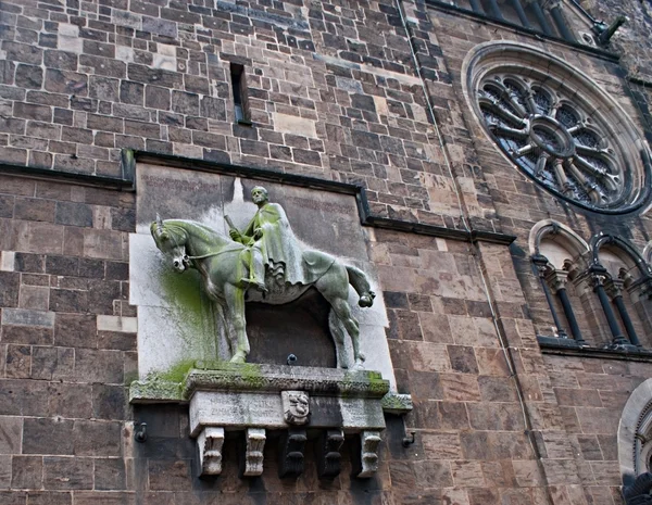 The old statue — Stock Photo, Image