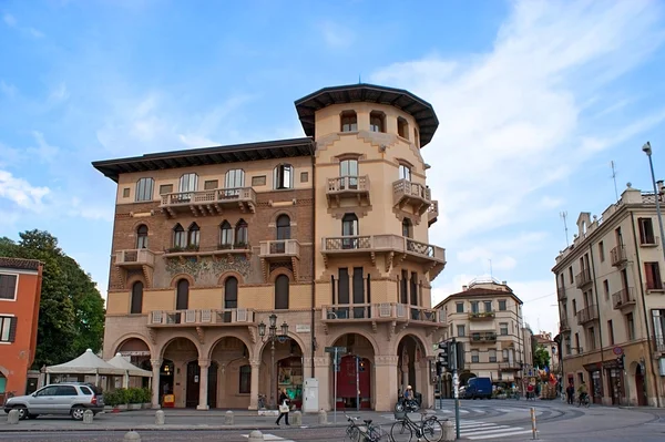 The old house — Stock Photo, Image