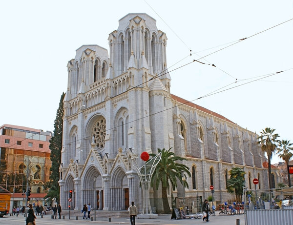 Готическая базилика
