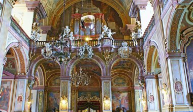 Üniversitesi Kilisesi