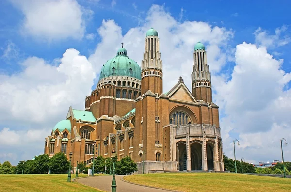 A enorme basílica — Fotografia de Stock