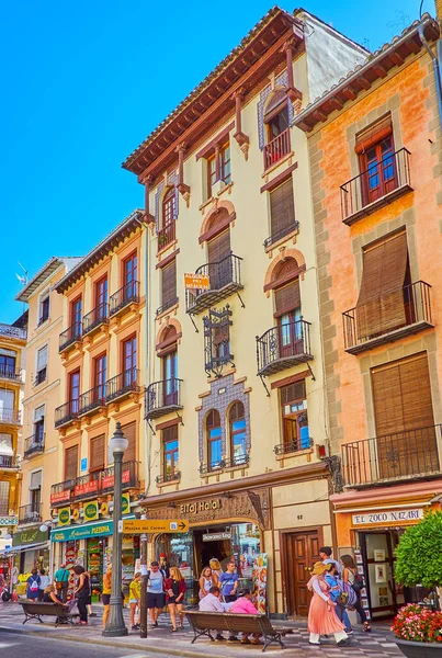 Granada España Septiembre 2019 Las Fachadas Casas Históricas Frente Plaza —  Fotos de Stock